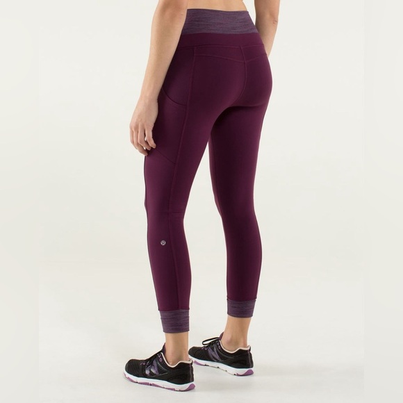 Lululemon En Route Crop size 4 
Plum / Wee Are From Space September Plum - Picture 3 of 16